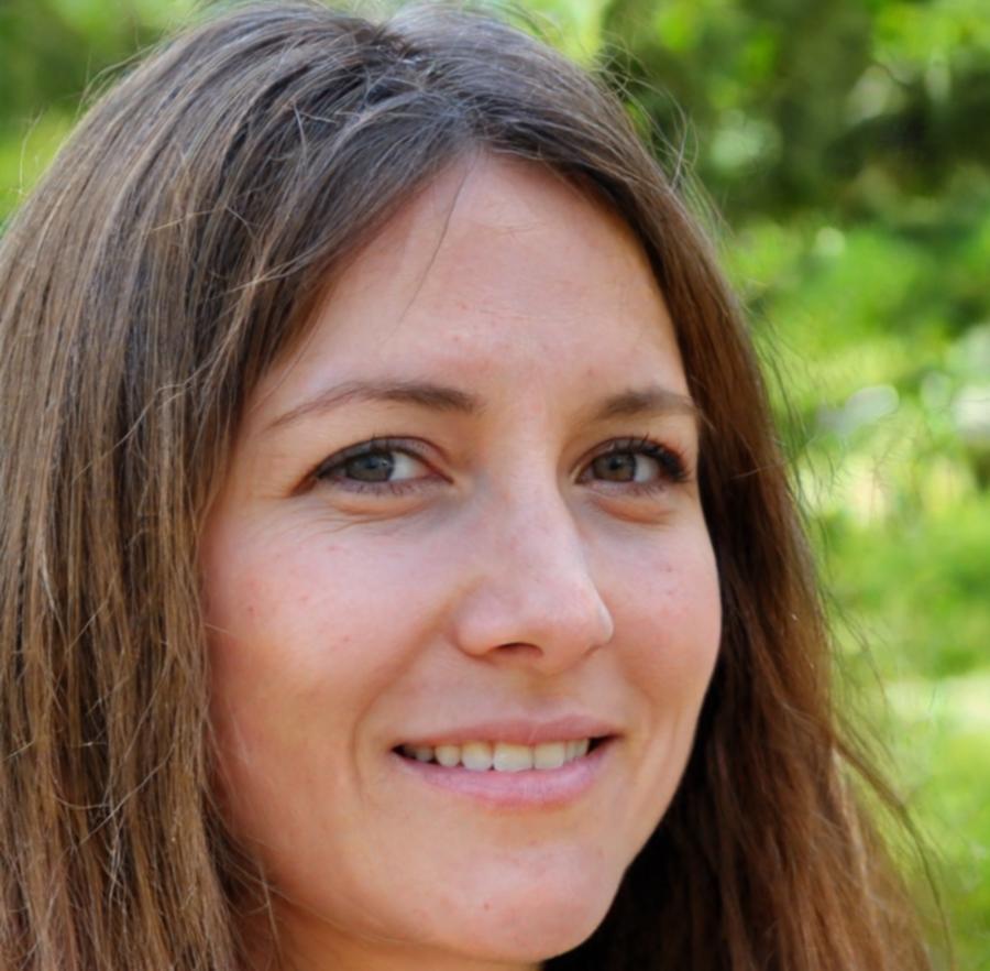 Professionelle Finanzberaterin bei Firosentavo